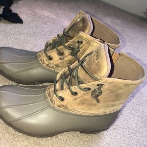 SPERRY DUCK BOOTS